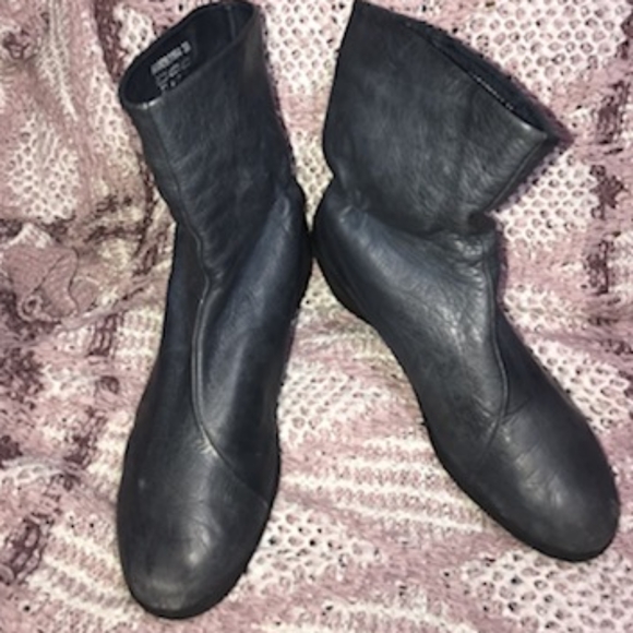 Softinos by Fly London booties - Picture 2 of 6